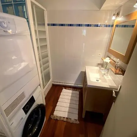 T3 A Apartment *